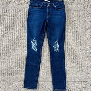 Womens dark Levi skinny jeans